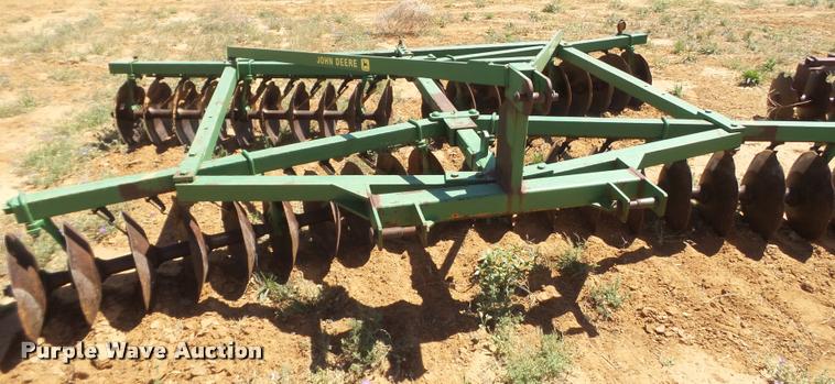 image for item DL9190 John Deere tandem disk