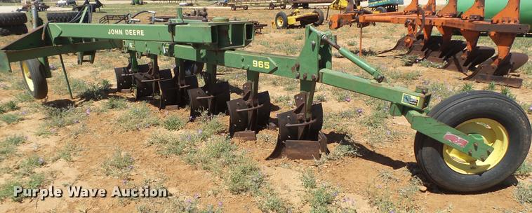 image for item DL9191 John Deere 965 switch plow