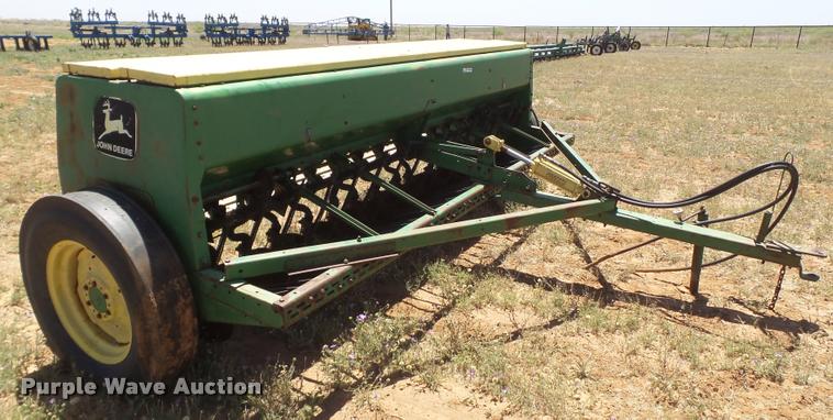 image for item DL9208 John Deere 8300 grain drill