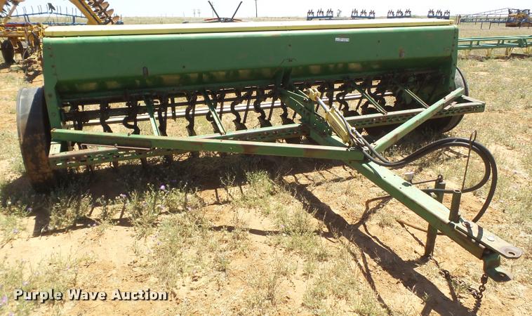 image for item DL9208 John Deere 8300 grain drill