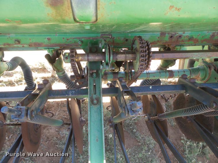 image for item DL9208 John Deere 8300 grain drill