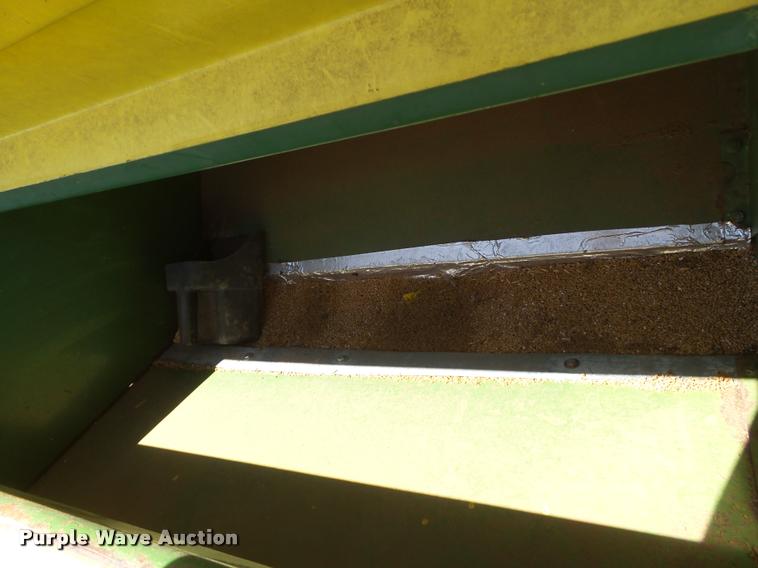 image for item DL9208 John Deere 8300 grain drill