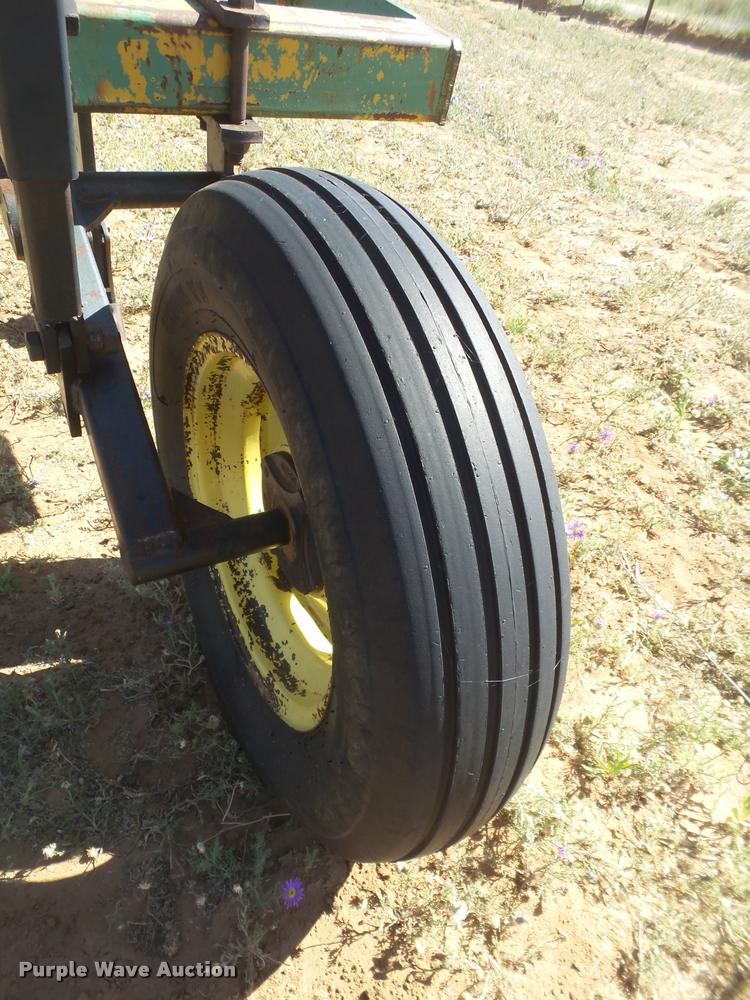 image for item DL9211 Hamby sweep plow