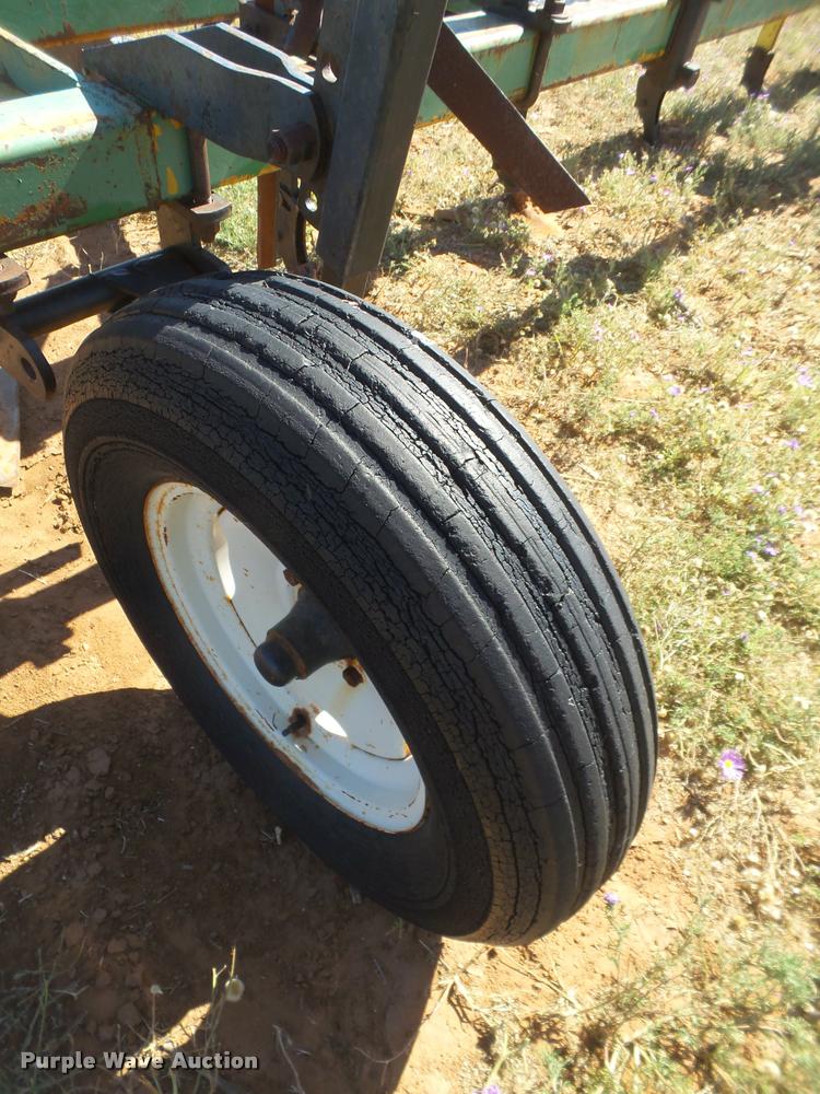 image for item DL9211 Hamby sweep plow