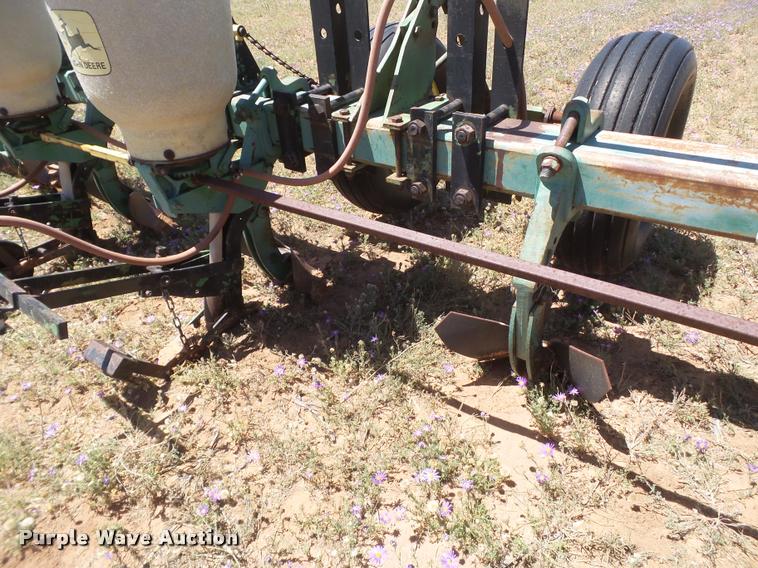 image for item DL9212 John Deere Lister planter