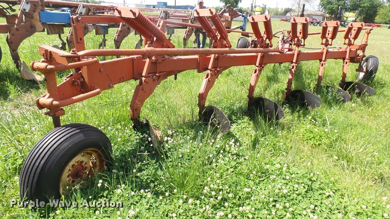image for item DM9590 Six bottom plow