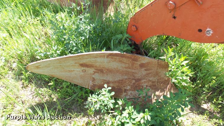 image for item DM9590 Six bottom plow