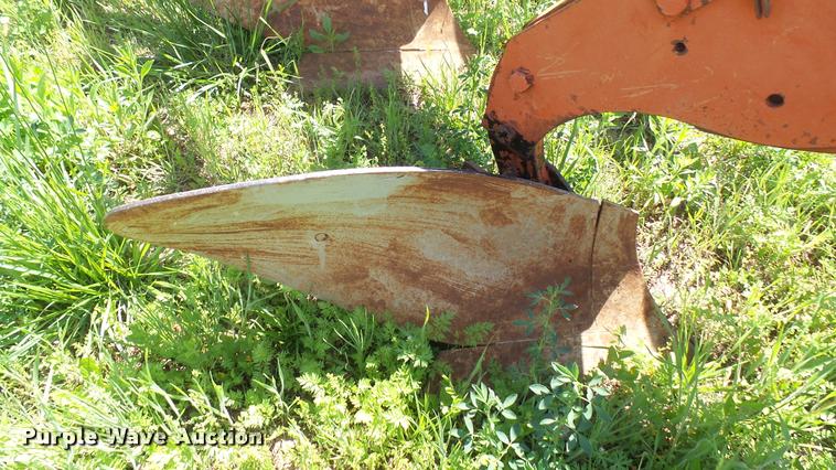 image for item DM9590 Six bottom plow