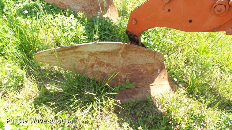 image for item DM9590 Six bottom plow