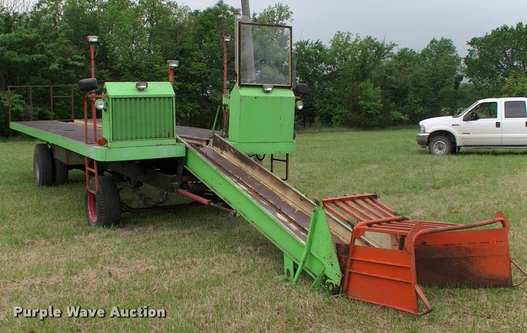 image for item DP9373 1972 Dew Eze Hay Mobile hay wagon