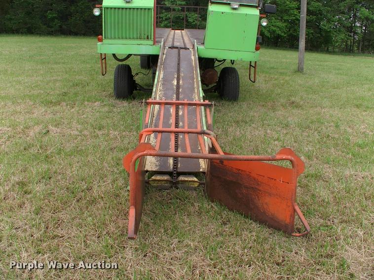 image for item DP9373 1972 Dew Eze Hay Mobile hay wagon