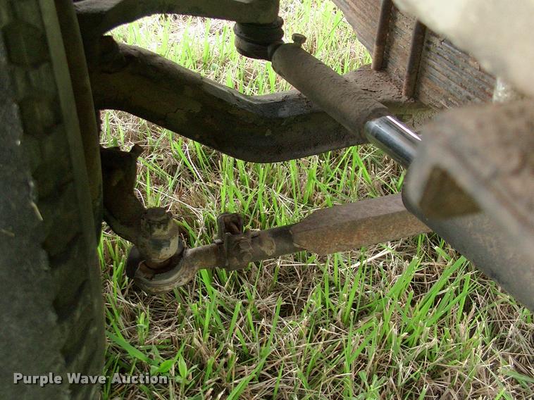 image for item DP9373 1972 Dew Eze Hay Mobile hay wagon