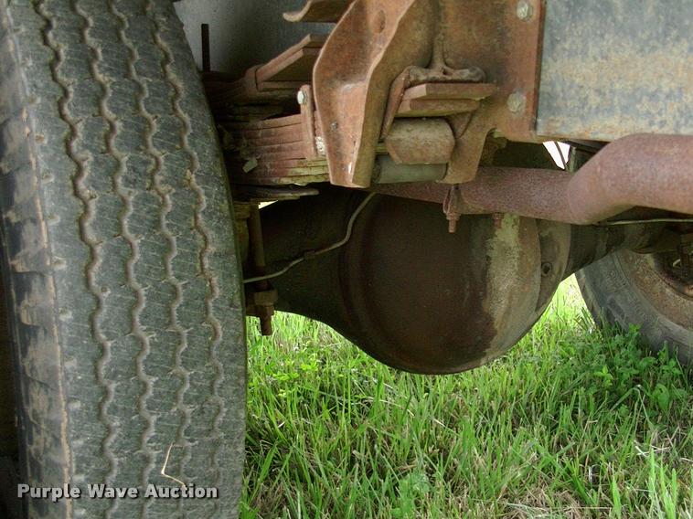 image for item DP9373 1972 Dew Eze Hay Mobile hay wagon