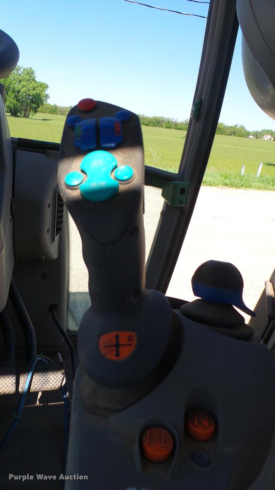 image for item DQ9133 Fendt tractor cab