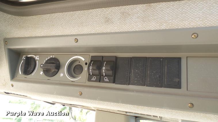 image for item DQ9133 Fendt tractor cab