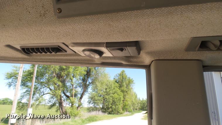 image for item DQ9133 Fendt tractor cab