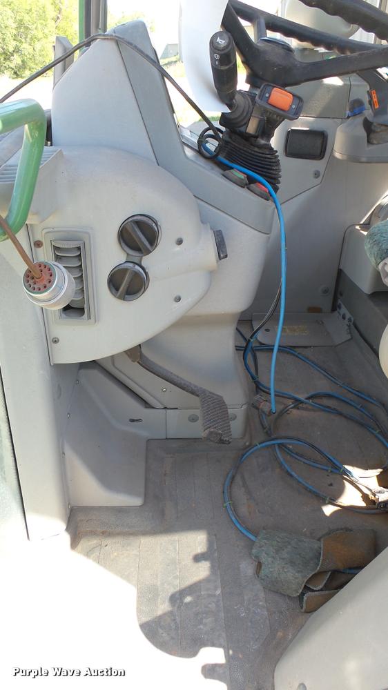 image for item DQ9133 Fendt tractor cab