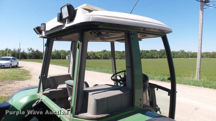 image for item DQ9133 Fendt tractor cab