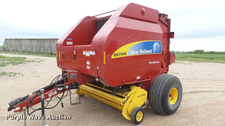 image for item DQ9197 2013 New Holland BR7090 round baler