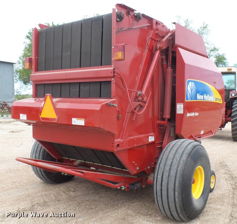 image for item DQ9197 2013 New Holland BR7090 round baler