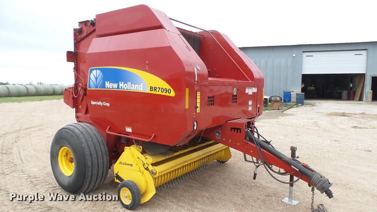 image for item DQ9197 2013 New Holland BR7090 round baler
