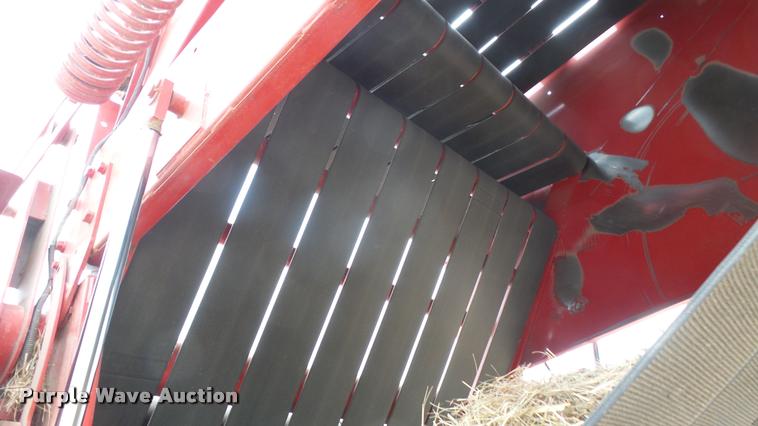 image for item DQ9197 2013 New Holland BR7090 round baler