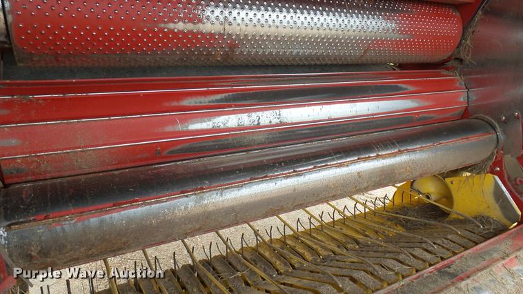 image for item DQ9197 2013 New Holland BR7090 round baler