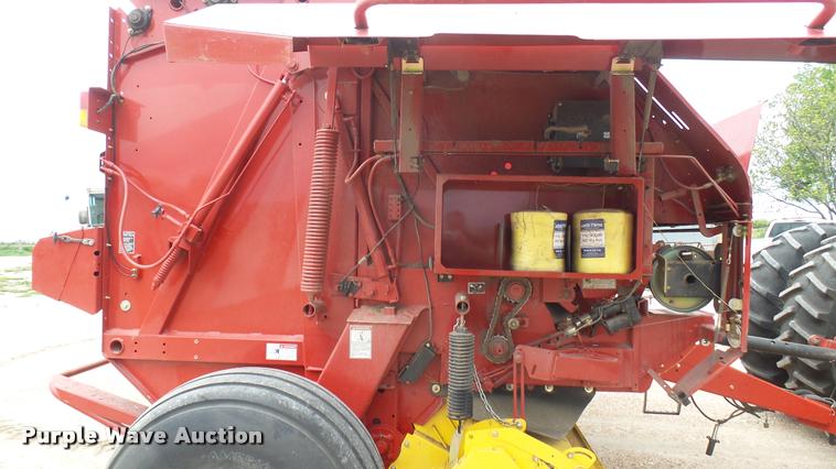 image for item DQ9197 2013 New Holland BR7090 round baler