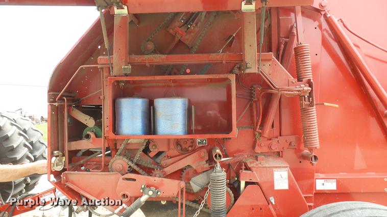 image for item DQ9197 2013 New Holland BR7090 round baler