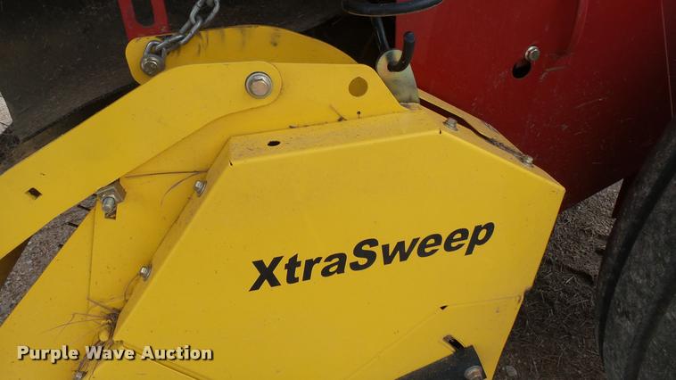 image for item DQ9197 2013 New Holland BR7090 round baler