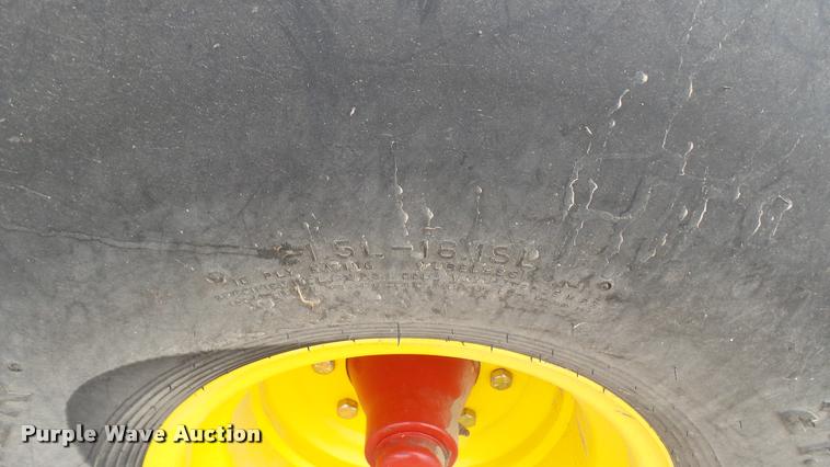 image for item DQ9197 2013 New Holland BR7090 round baler