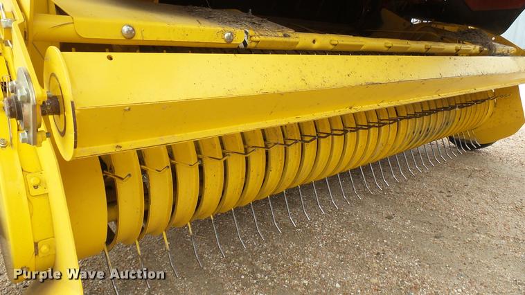 image for item DQ9197 2013 New Holland BR7090 round baler