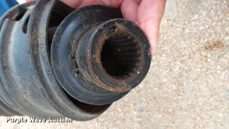 image for item DQ9197 2013 New Holland BR7090 round baler