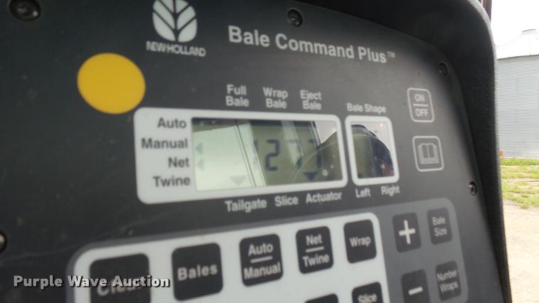 image for item DQ9197 2013 New Holland BR7090 round baler