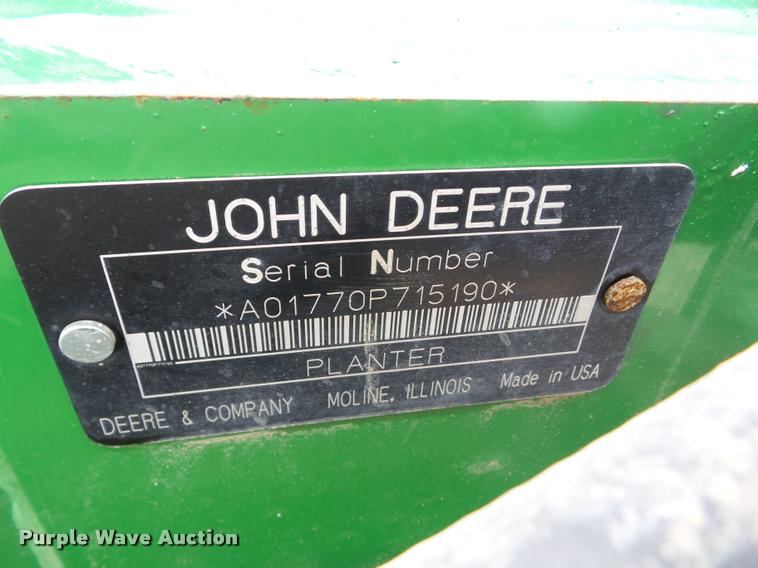 image for item J8621 2006 John Deere 1770NT planter