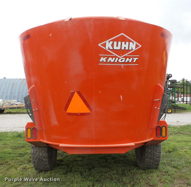 image for item J8622 2012 Kuhn VT156 vertical mixer