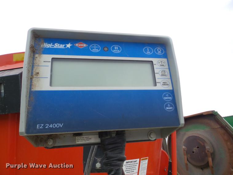 image for item J8622 2012 Kuhn VT156 vertical mixer