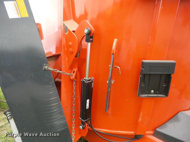 image for item J8622 2012 Kuhn VT156 vertical mixer