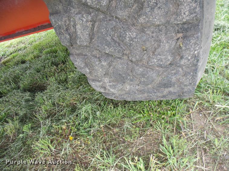 image for item J8622 2012 Kuhn VT156 vertical mixer