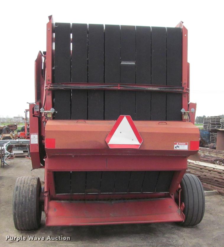 image for item K4881 1997 New Holland 664 round baler