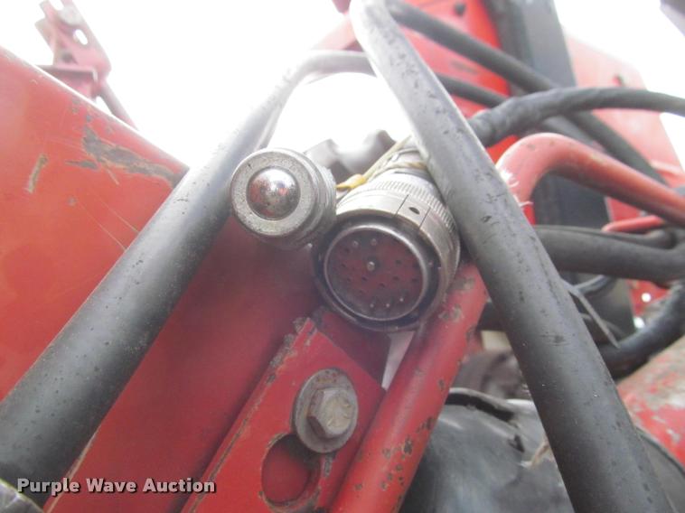 image for item K4881 1997 New Holland 664 round baler