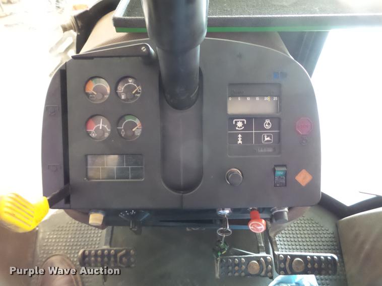 image for item L1525 1983 John Deere 4650 MFWD tractor