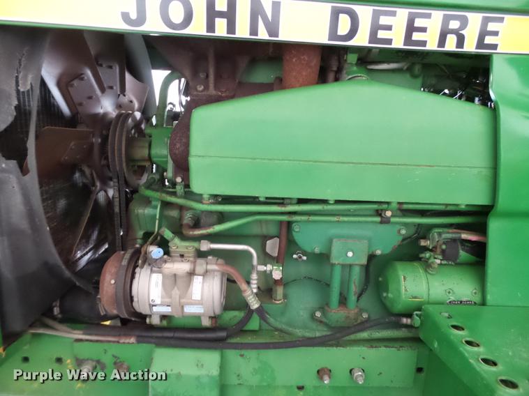 image for item L1525 1983 John Deere 4650 MFWD tractor