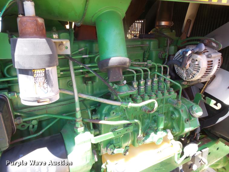 image for item L1526 1991 John Deere 4955 MFWD tractor
