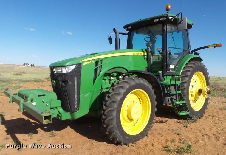image for item L1528 2011 John Deere 8260R MFWD tractor