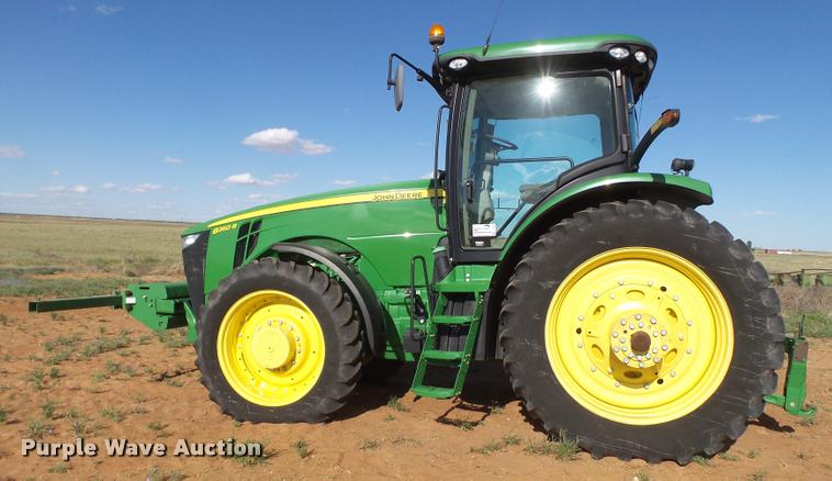 image for item L1528 2011 John Deere 8260R MFWD tractor