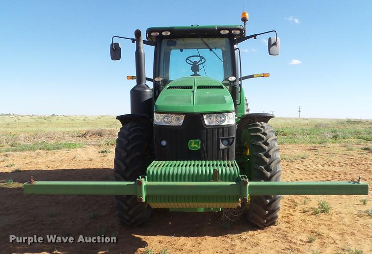 image for item L1528 2011 John Deere 8260R MFWD tractor