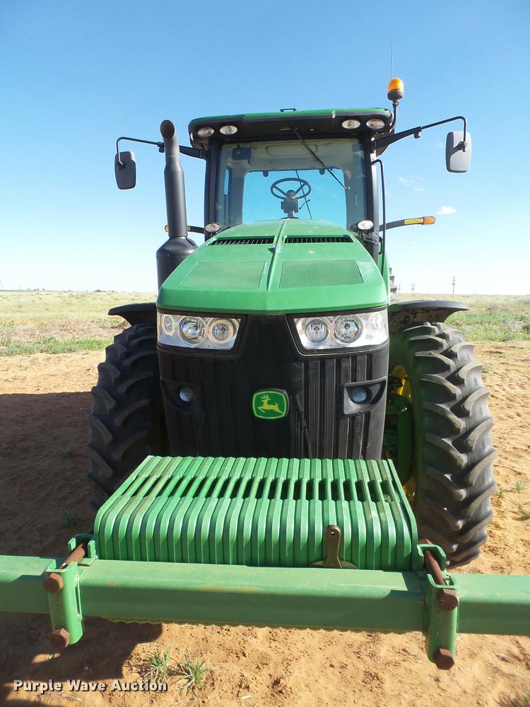 image for item L1528 2011 John Deere 8260R MFWD tractor