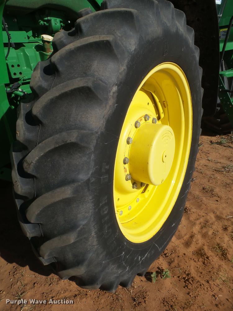 image for item L1528 2011 John Deere 8260R MFWD tractor