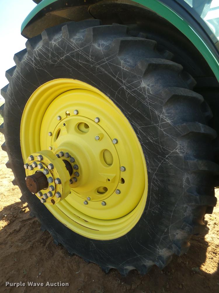 image for item L1528 2011 John Deere 8260R MFWD tractor